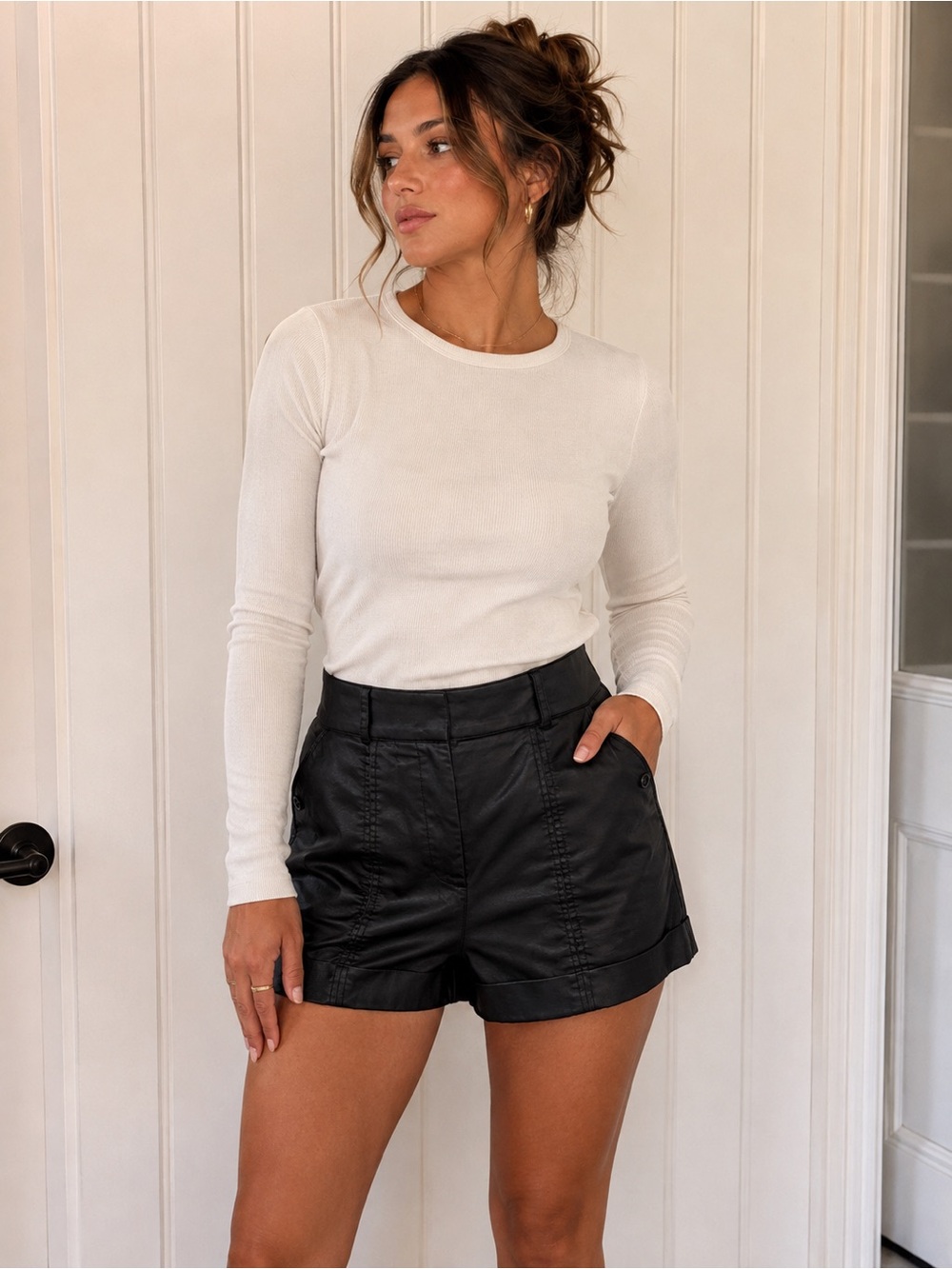 Impressions High-Waist Black Faux Leather Women’s Shorts large